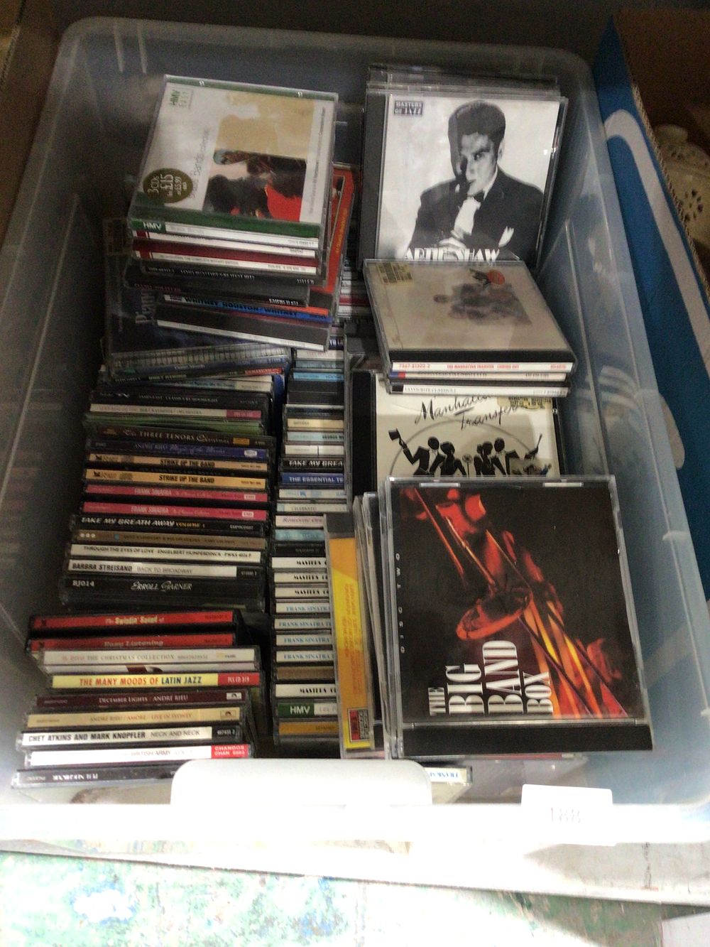 Lot 188: Box containing large amount of music cds