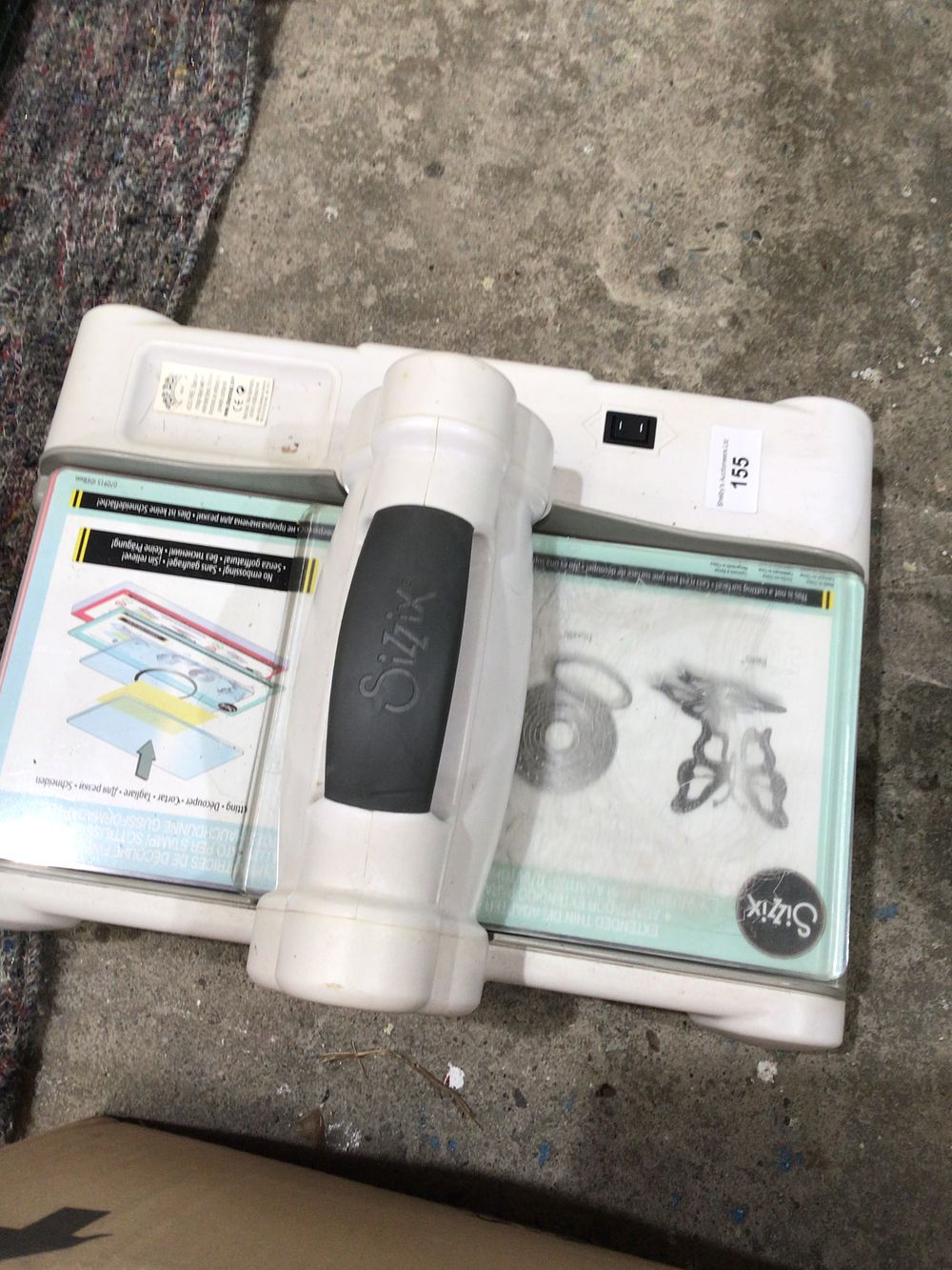 Lot 155: 1 x decoupage crafting cutter no power lead