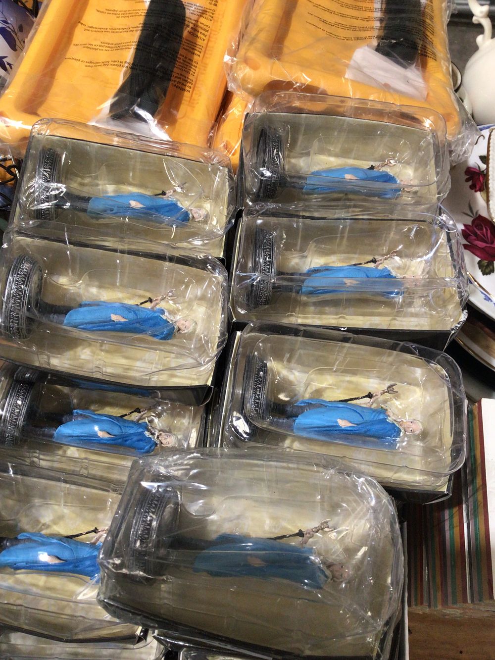 Lot 285: Box containing hbo game of thrones Daenerys Targaryen...