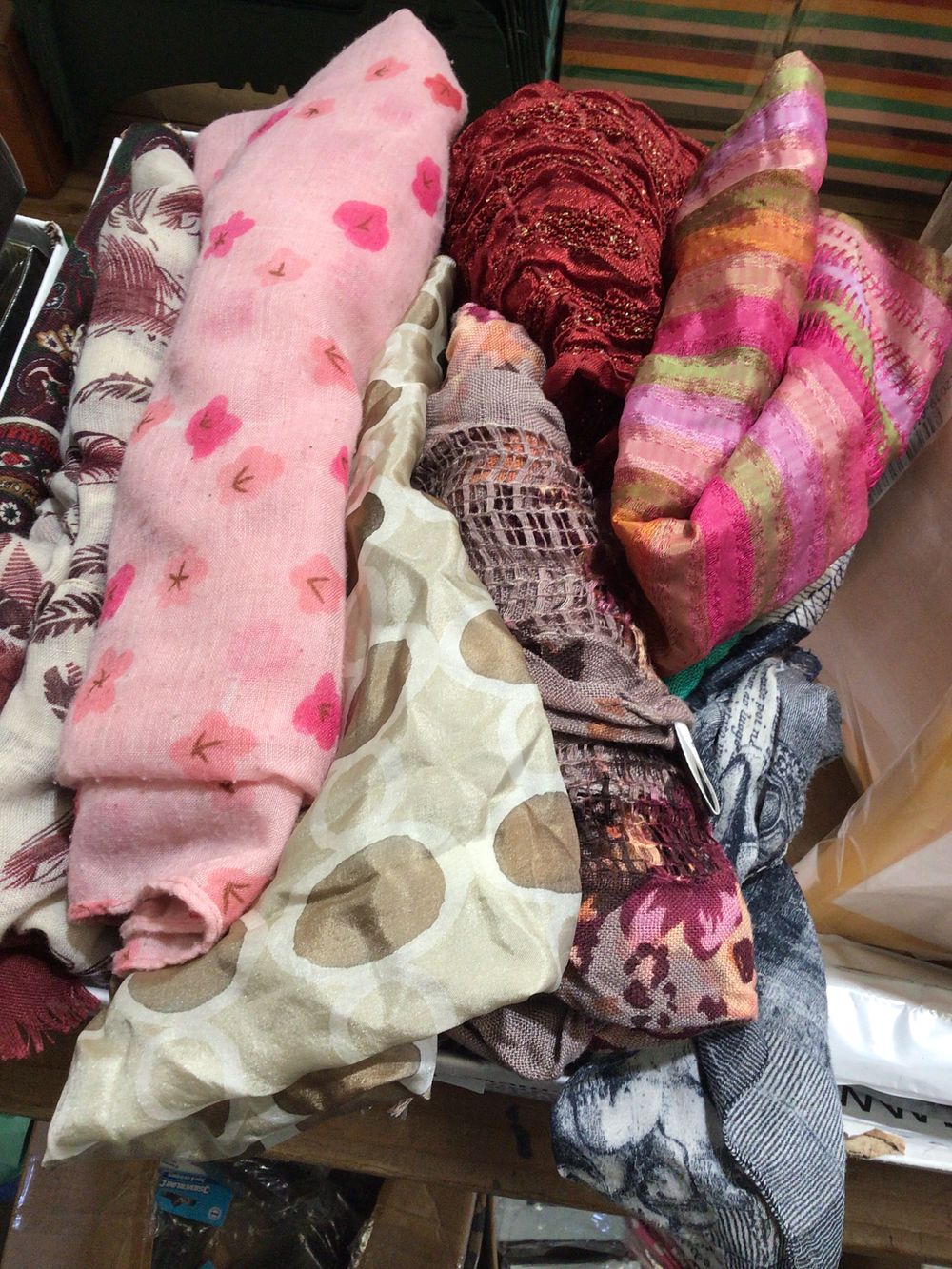 Lot 201: Box containing various ladies scarves