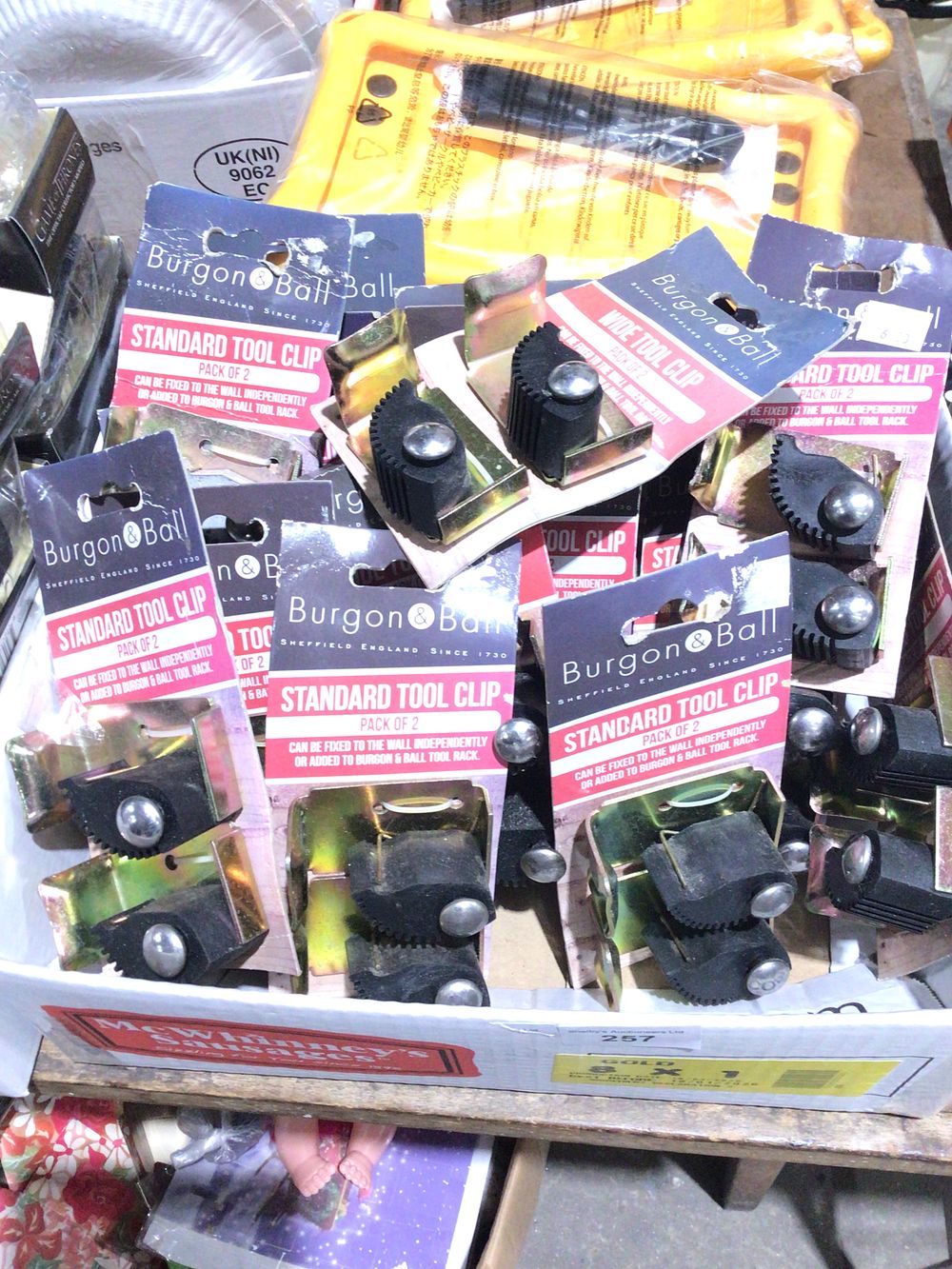 Lot 257: Box of Burgon and ball standard and large...