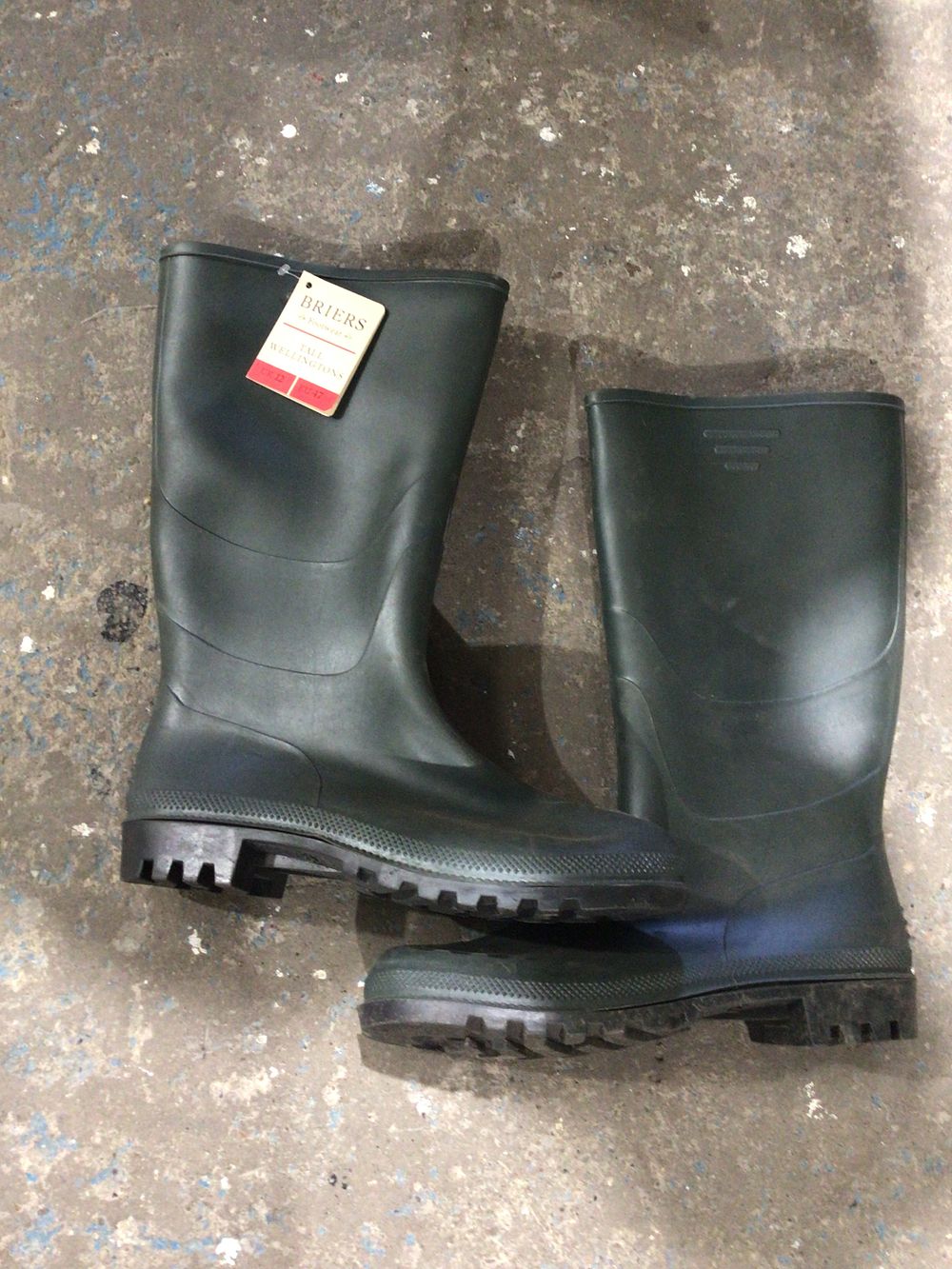 Lot 282: Pair of briers new wellington boots size 12