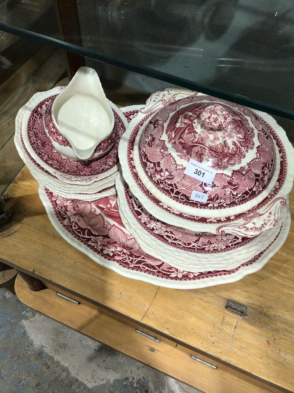 Lot 301: Selection of various masons pottery ware plates etc