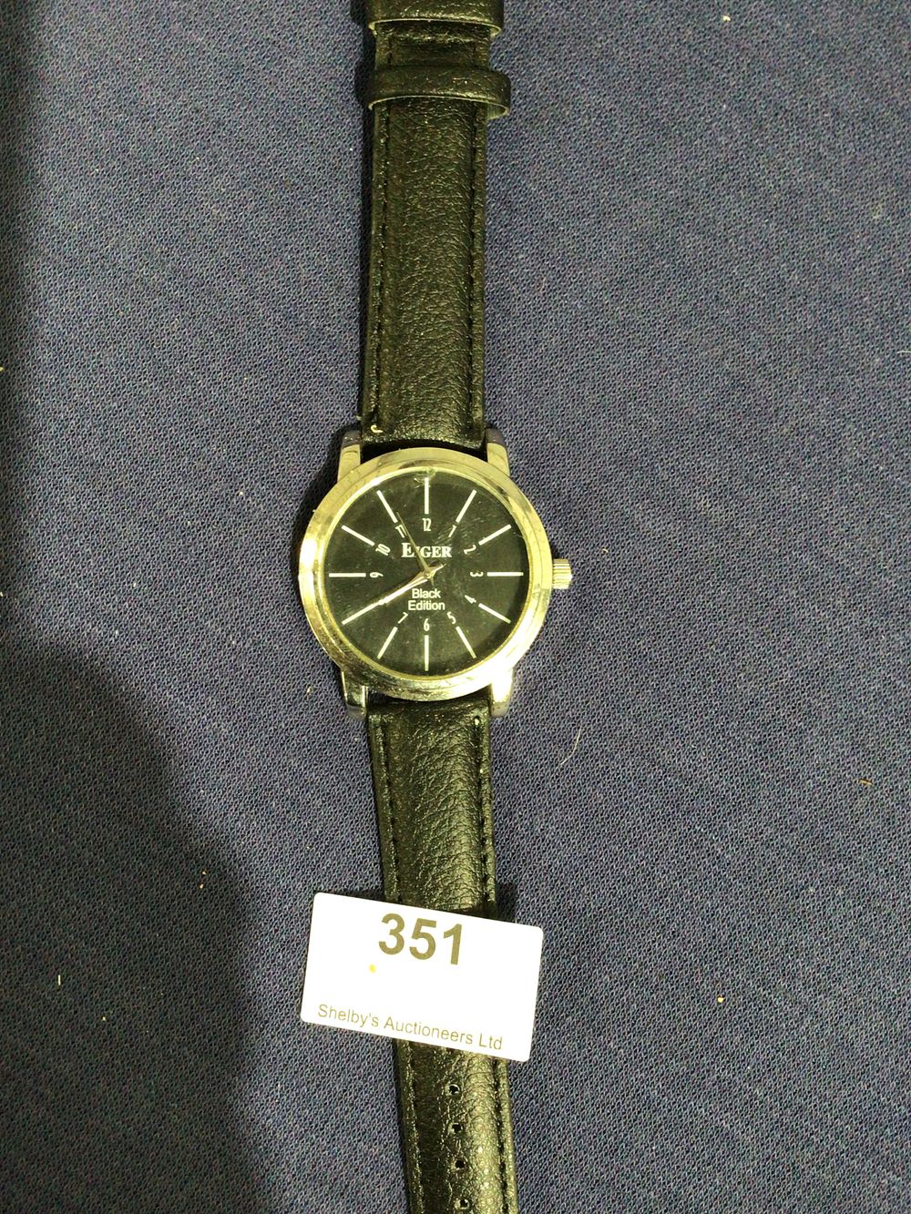 Lot 351: Gents black wrist watch