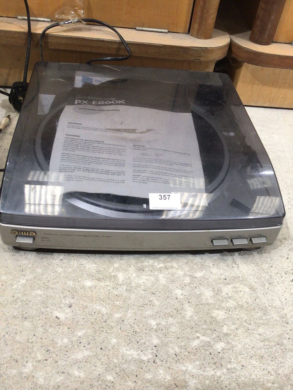 Lot 357: Aiwa stereo turntable system px e860k