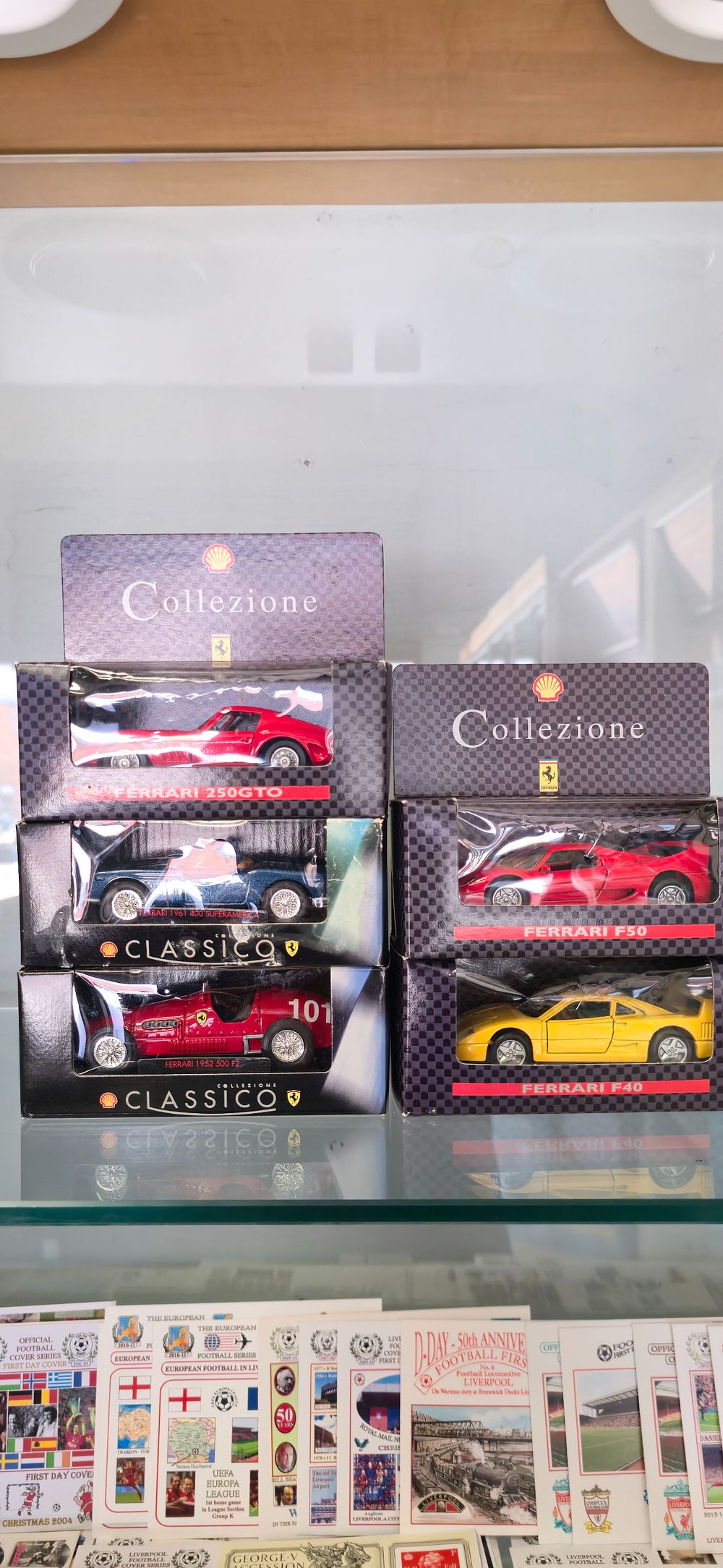 Lot 158: Five. Various Ferrari boxed vehicle models