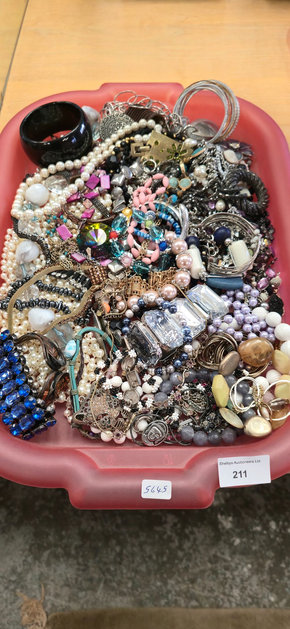 Lot 211: Tray containing various costume, ware items, bracelets necklaces,...
