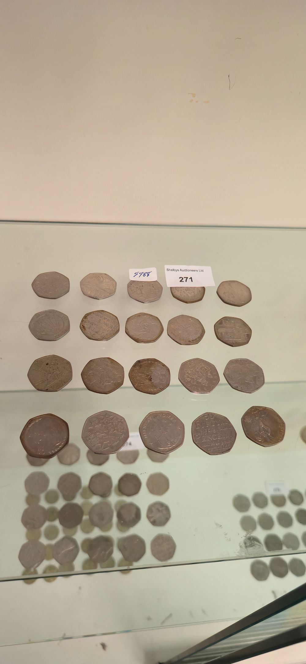 Lot 271: 20 various collectors, 50p coins