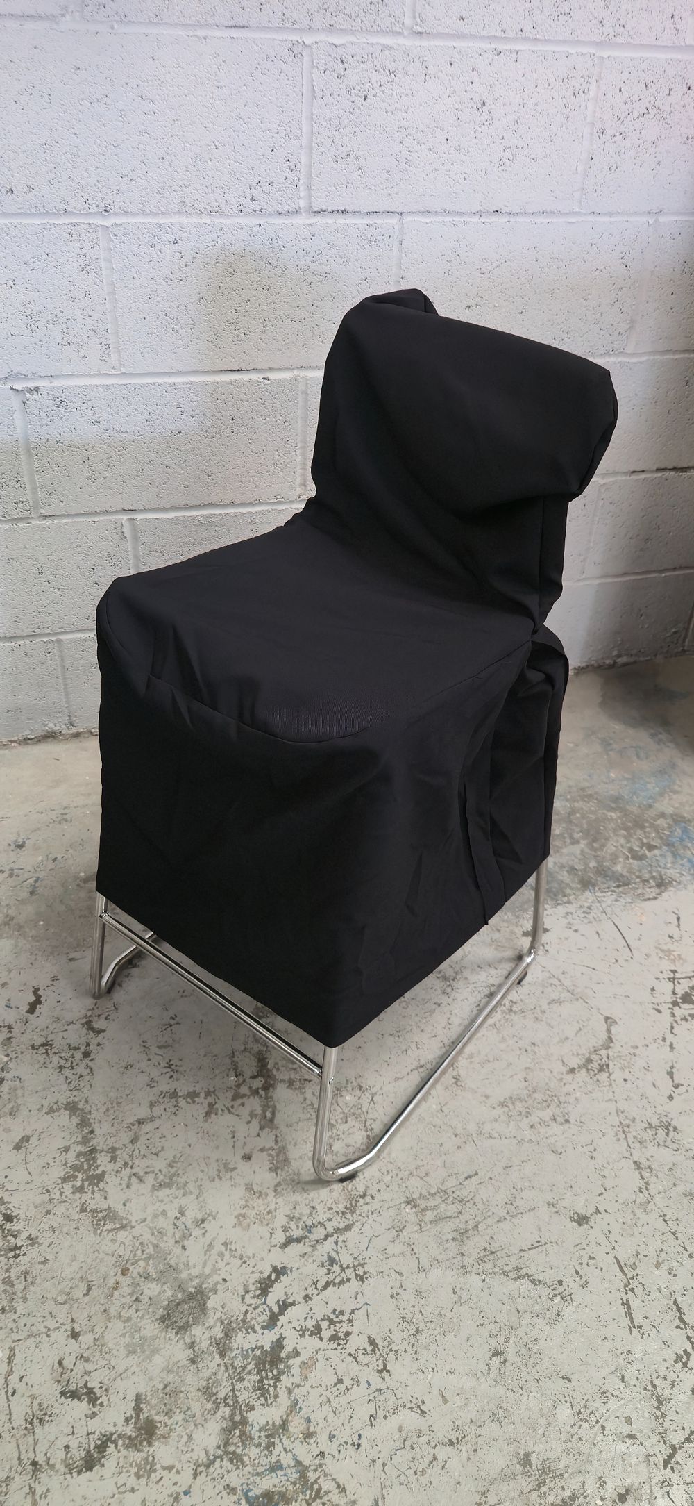 Lot 341: Box containing 25 black chair covers
