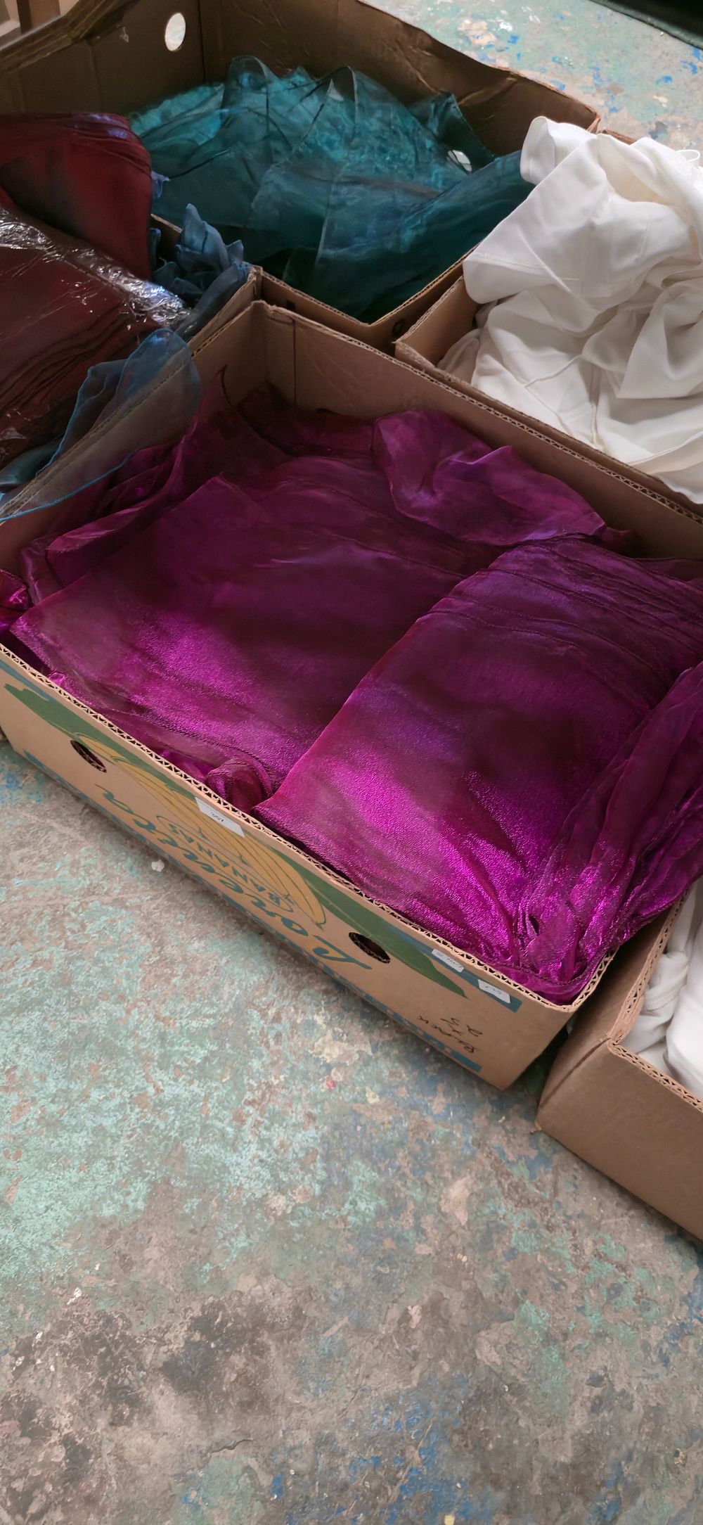 Lot 357: Box containing deep, pink fuchsia, chairback tiebacks