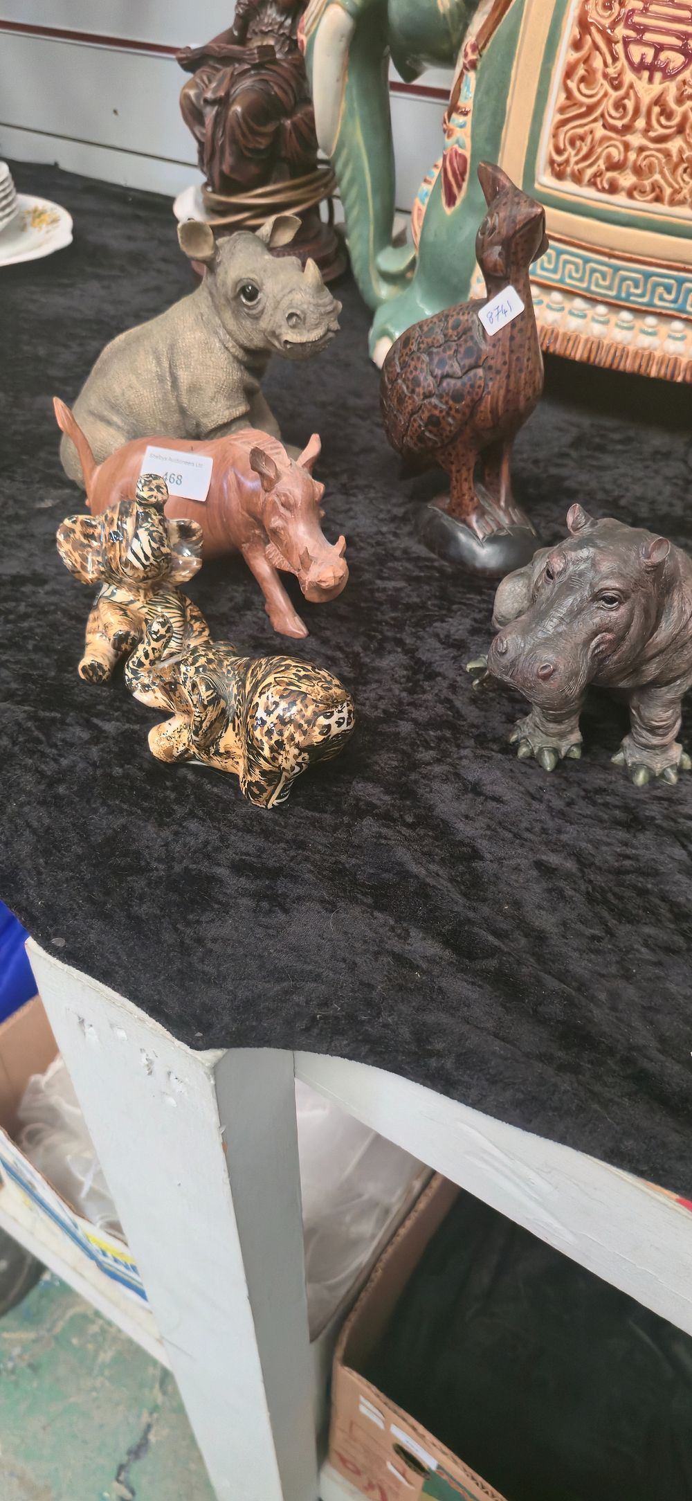 Lot 468: Leonardo collection, hippopotamus and rhinoceros figurines with five,...