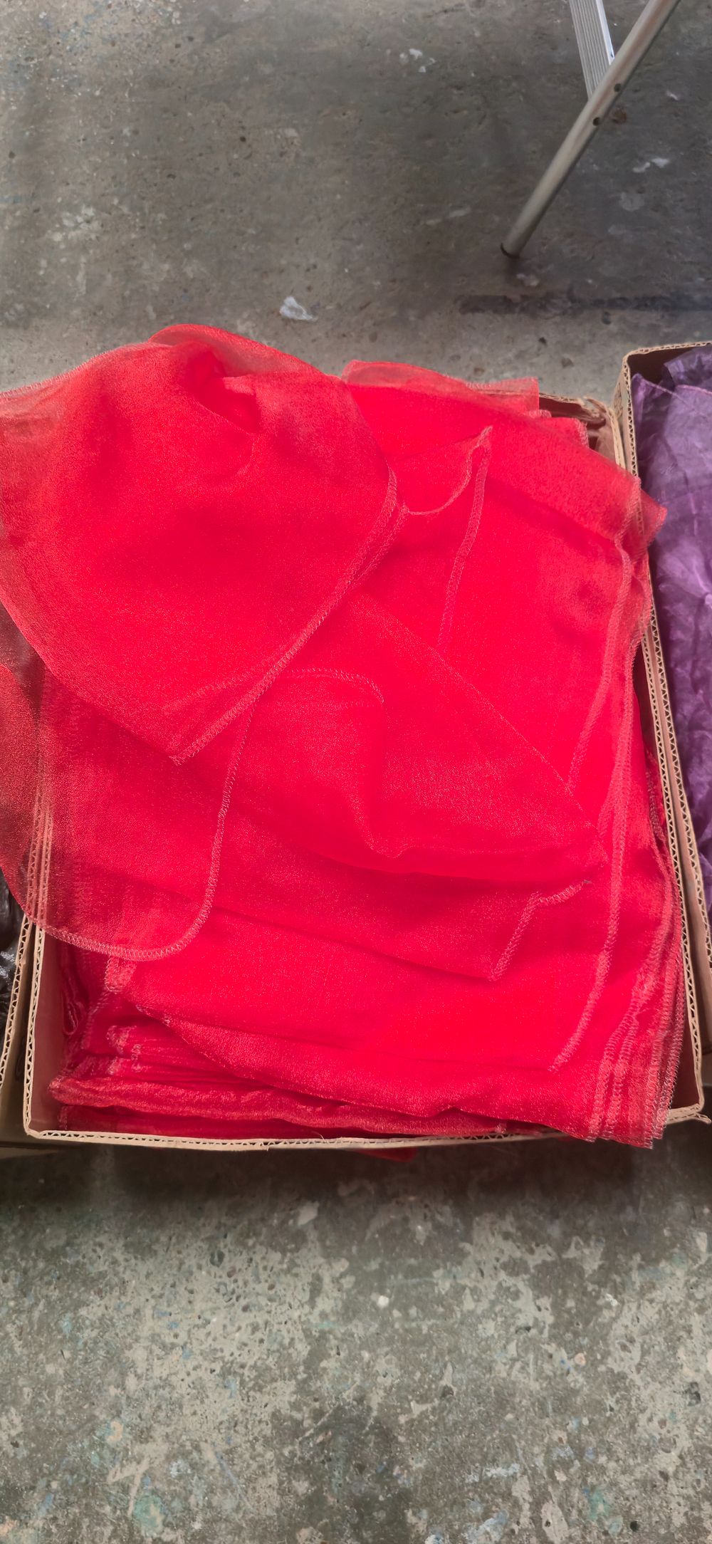 Lot 504: Box containing red chair, tiebacks