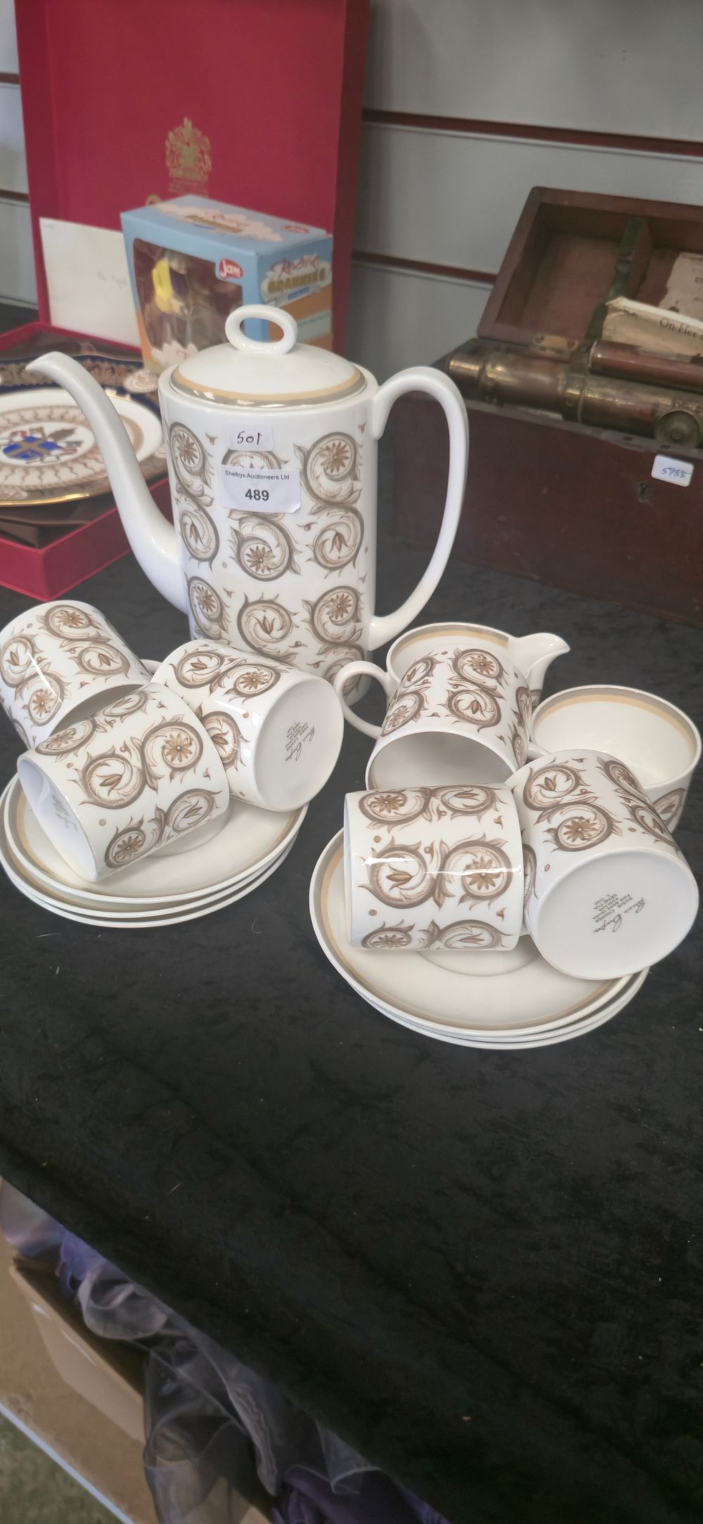 Lot 489: Susie cooper Venetia pattern coffee set