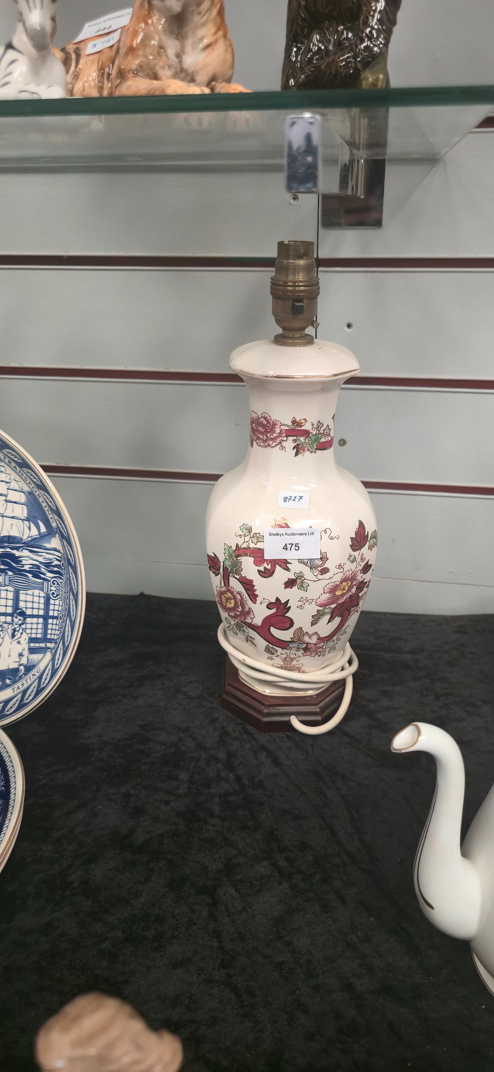 Lot 475: Masons pottery table lamp