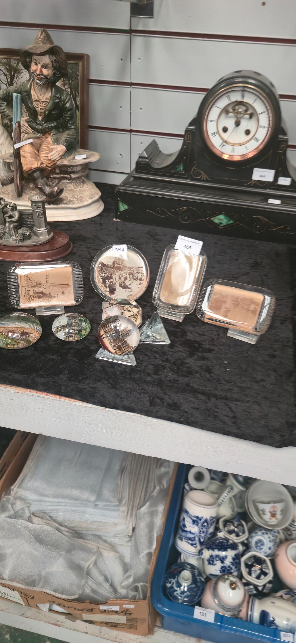 Lot 465: Selection of various tourist, destination, paperweights