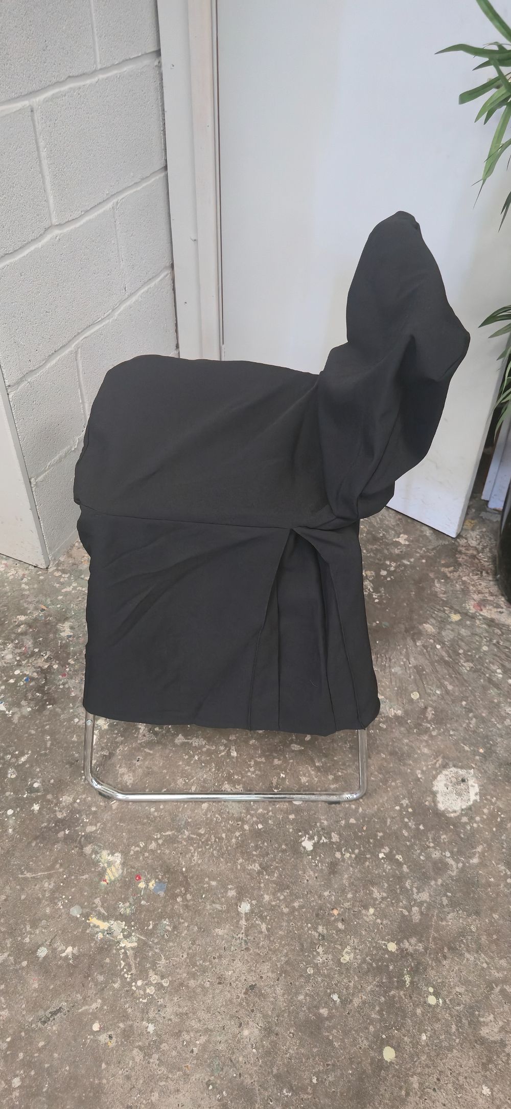 Lot 397: Box containing 25 black chair covers