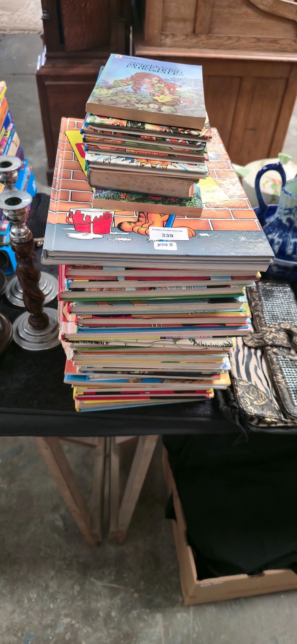 Lot 339: Selection of various Dandy and Beano album books,...