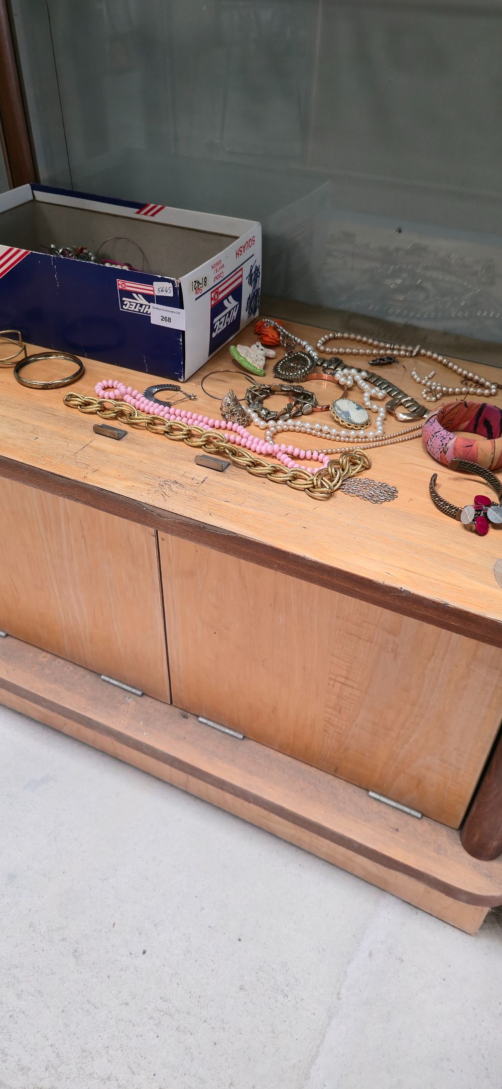 Lot 268: Selection of costume jewellery, where items with box...