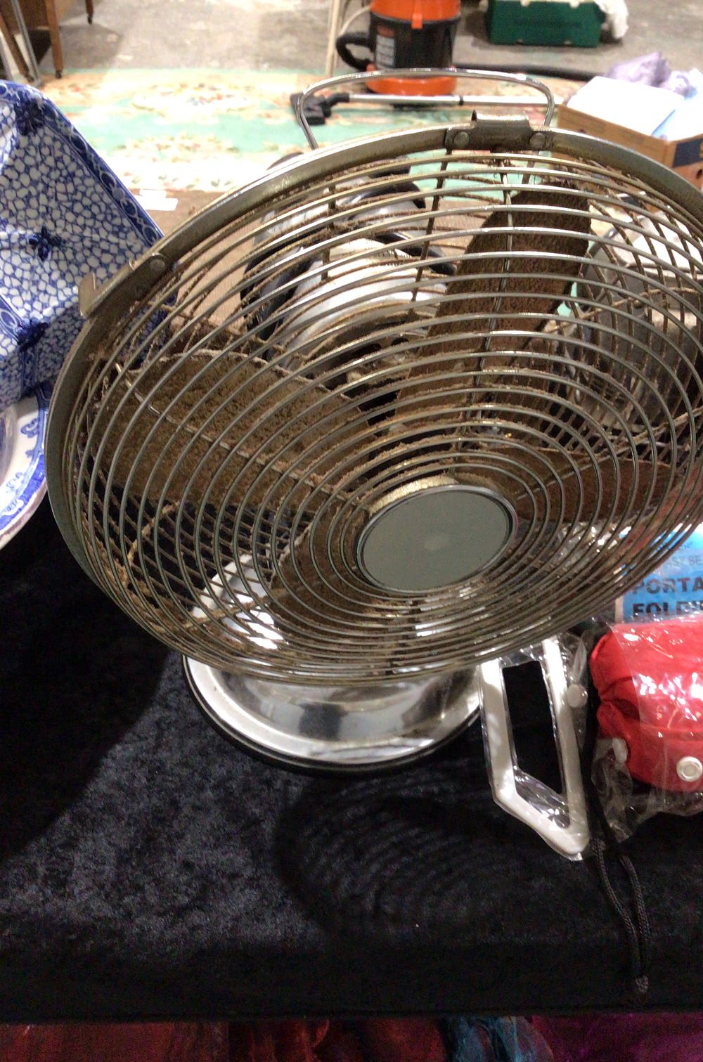 Lot 280: Challenge Model FT25-E2 Electric Desk Fan