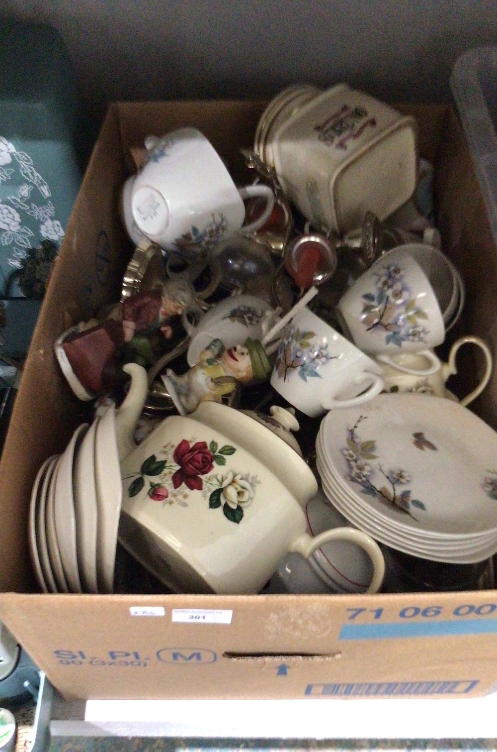 Lot 301: Box of Assorted Vintage Porcelain Teaware and Decorative Items