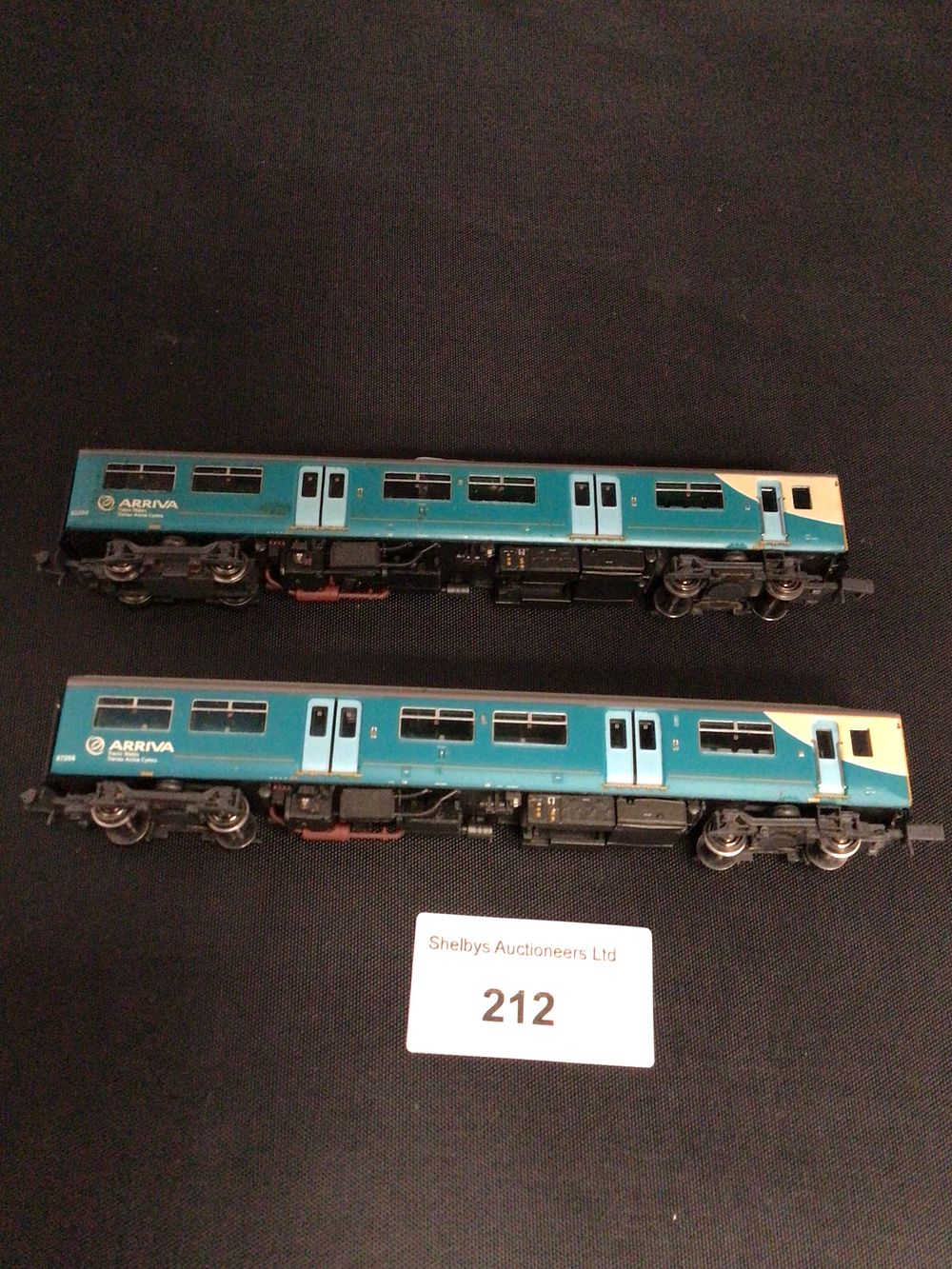 Lot 212: 1 Bachmann N gauge class 150 dmu in Arriva trans livery