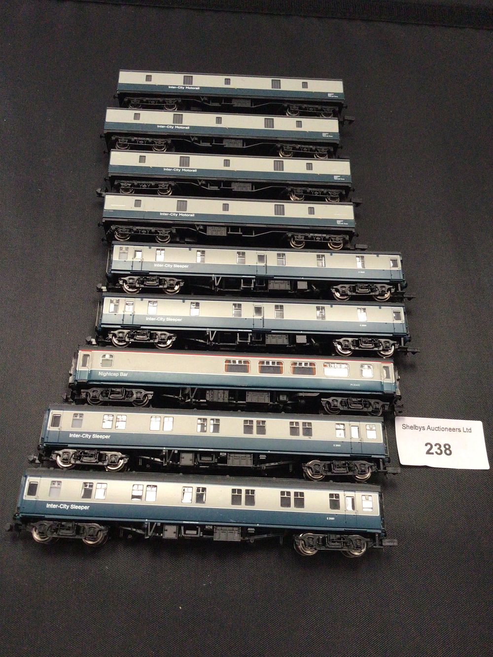 Lot 238: 9 Graham Farish N gauge blue grey