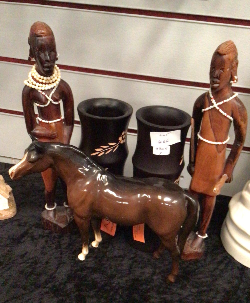 Lot 466: A beswick horse with African Wooden Trinkets with 2 Vases