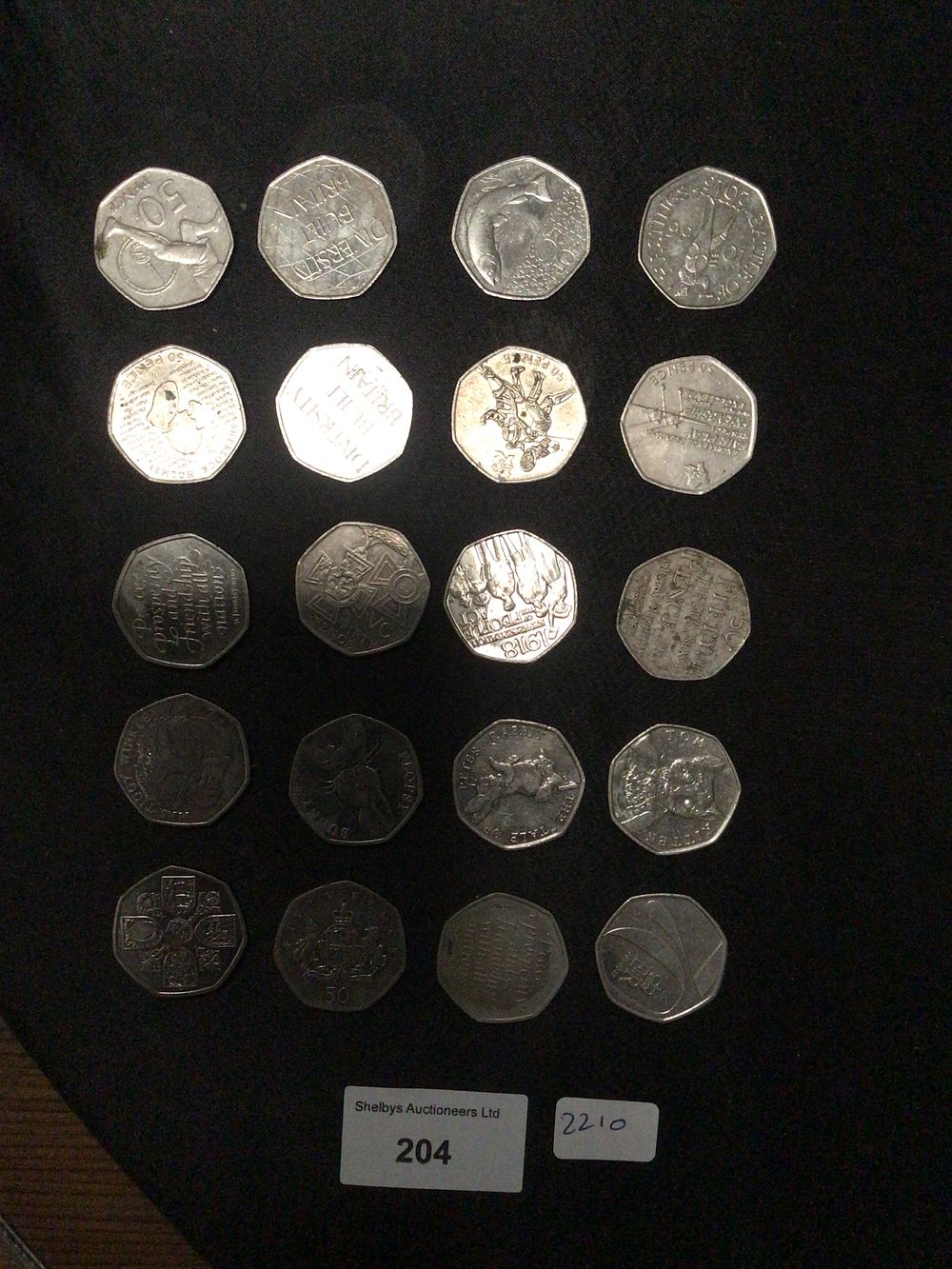 Lot 204: 20 Various British Commemorative 50 Pence Coins