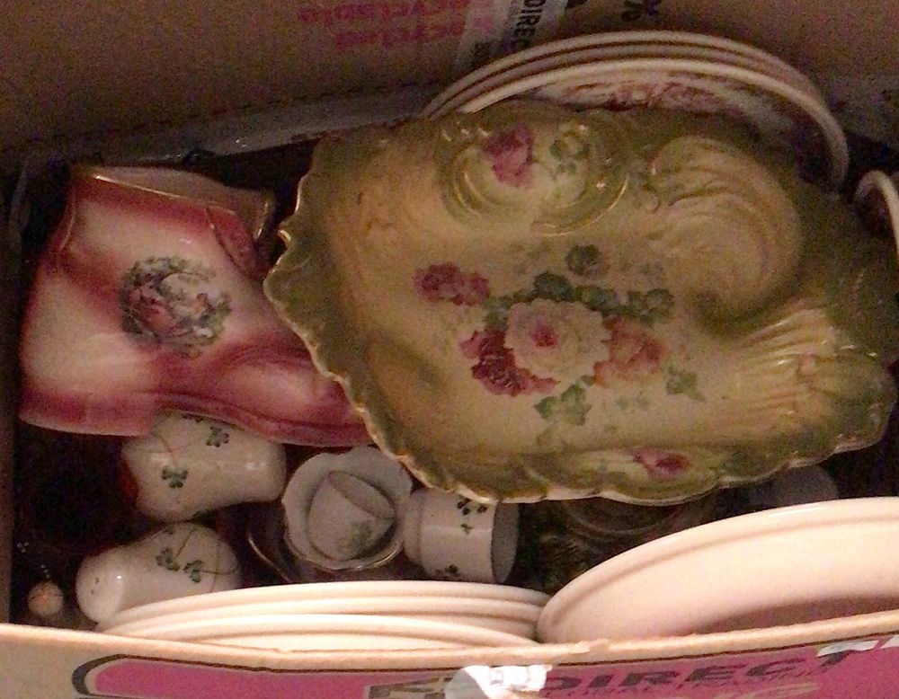 Lot 330: A Group of Porcelain Floral Decor and Tableware