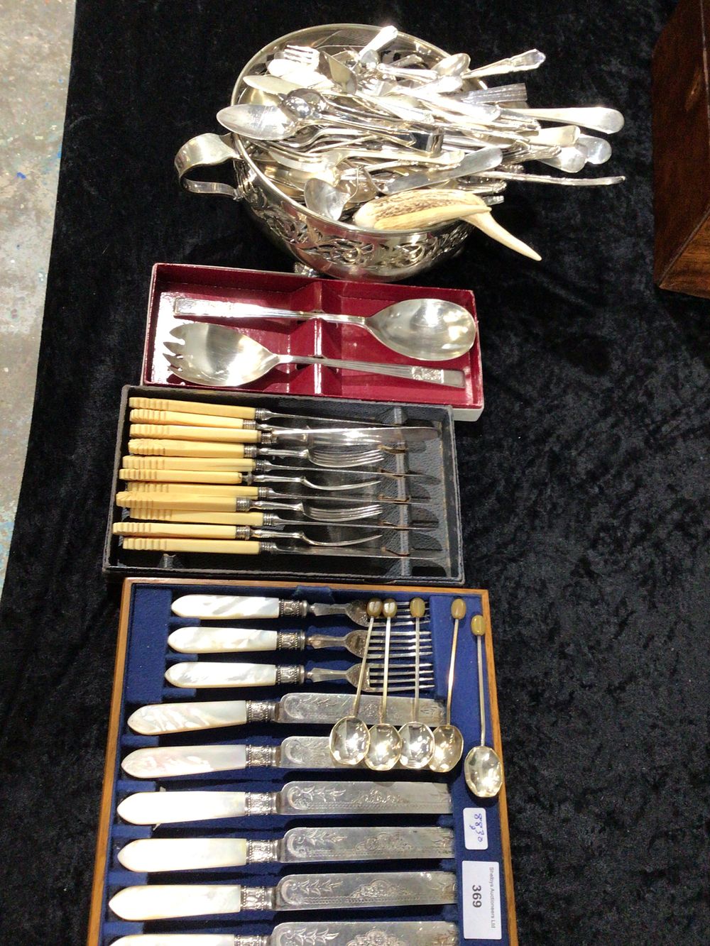 Lot 369: A selection of Cased Sets of EPNS Plated Cutlery items and metal cutlery ware