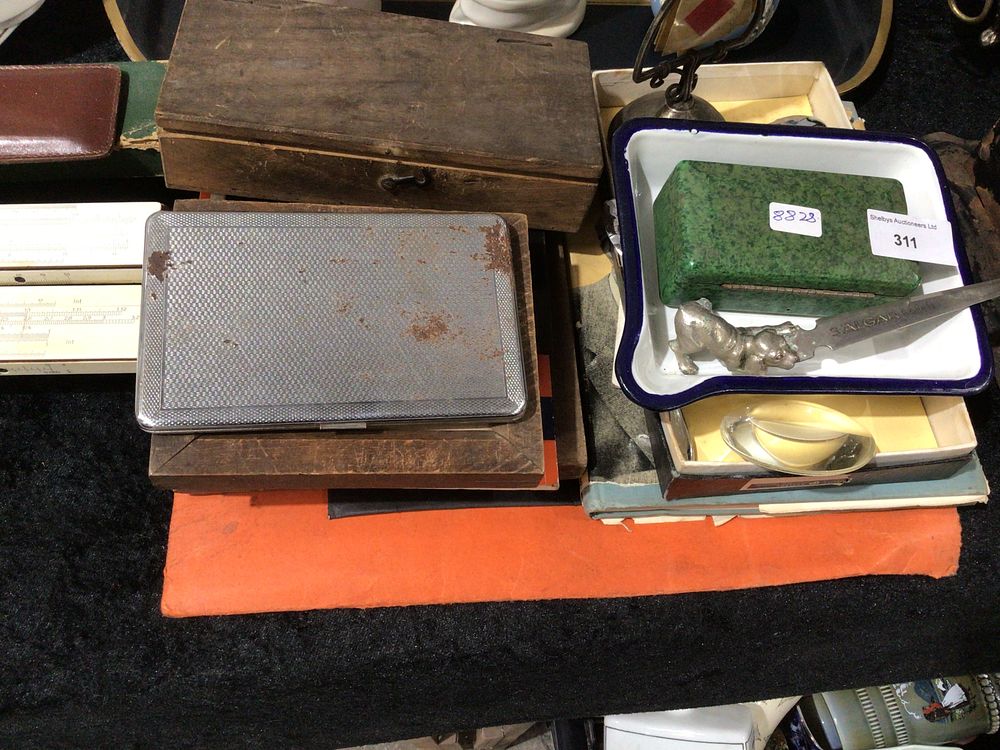 Lot 311: A Group of Assorted Decorative and Utilitarian Objects