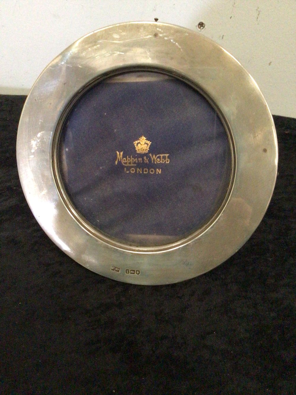 Lot 183: Mappin & Webb Sterling Silver Round Picture Frame
