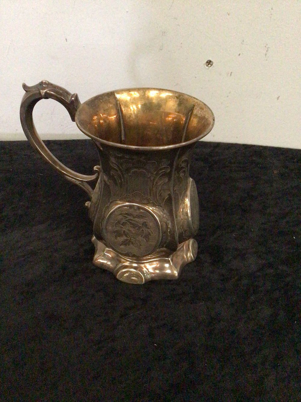 Lot 213: A Late 19th/Early 20th Century Ornate Sterling Silver Handled Mug by John C. Jacob, Liverpool