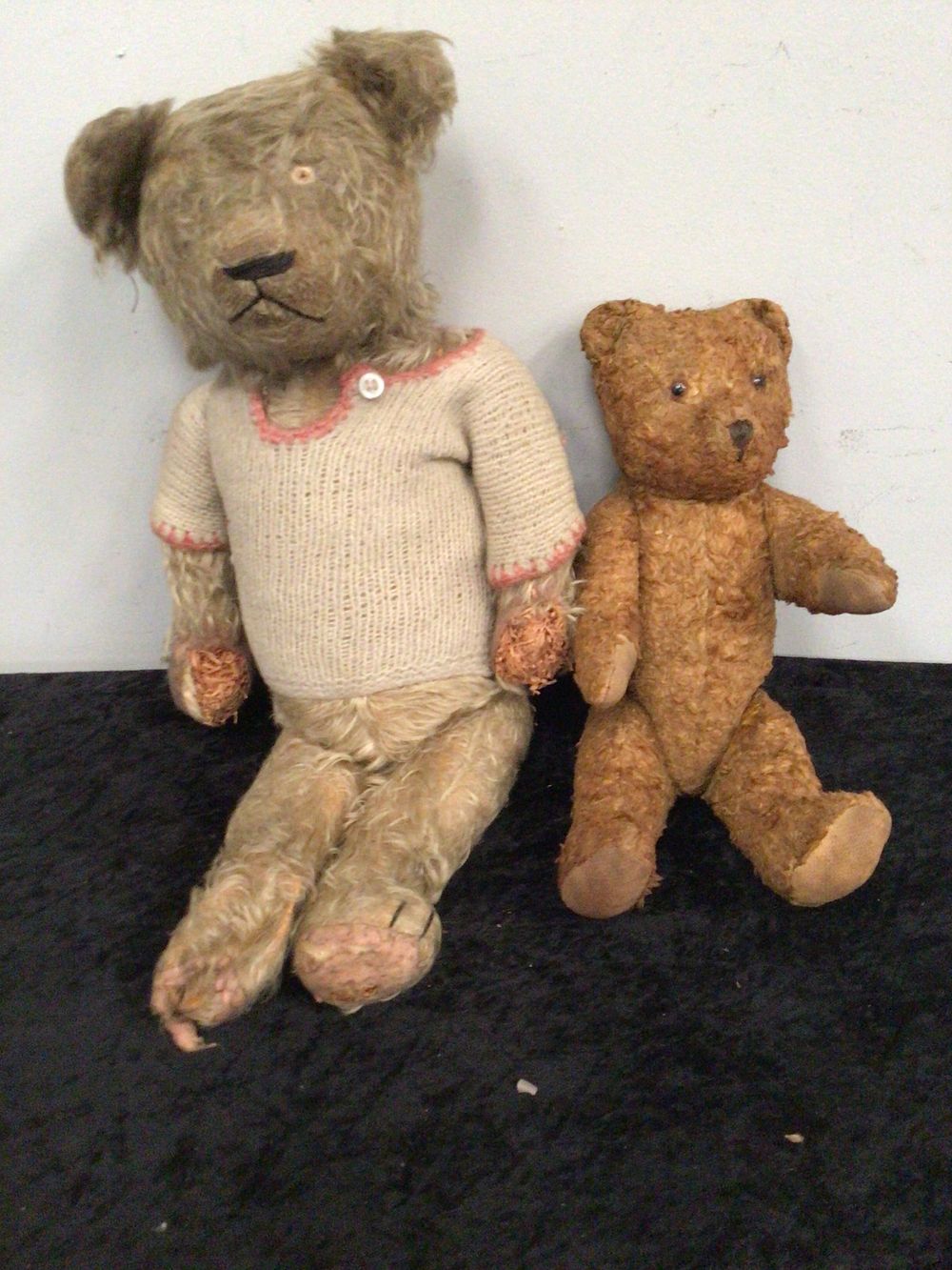 Lot 261: A Pair of Vintage Jointed Mohair Teddy Bears, Early to Mid-20th Century