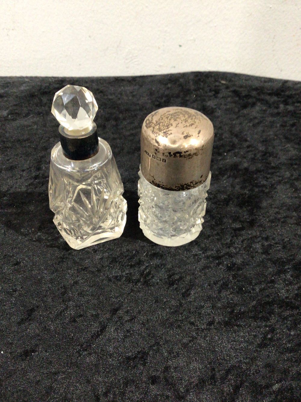 Lot 376: A Pair of Victorian Silver-Topped and Cut-Glass Scent Bottles