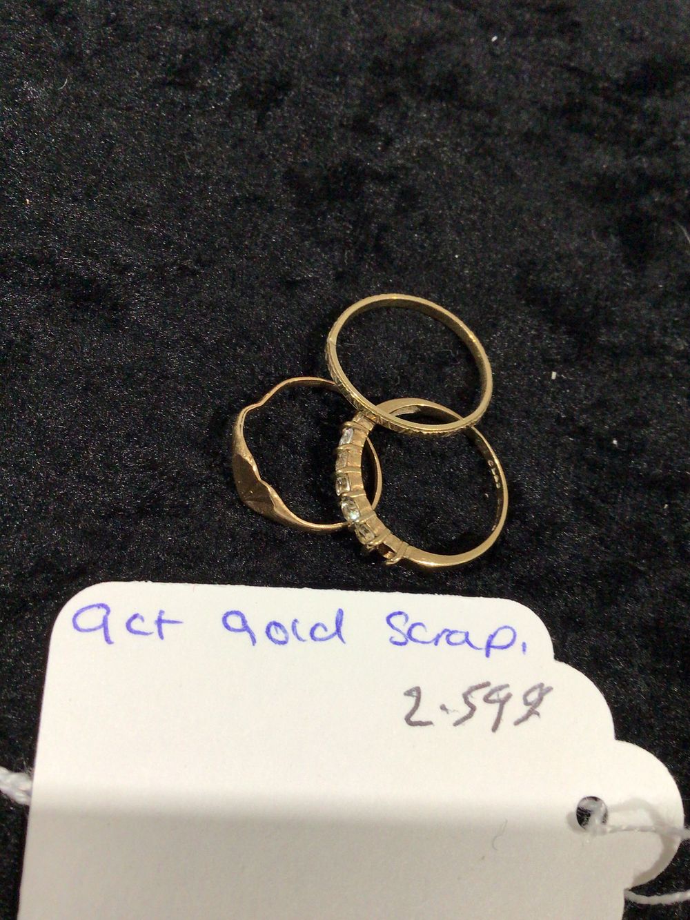 Lot 436: A Group of Four 9ct Gold Rings, for Scrap