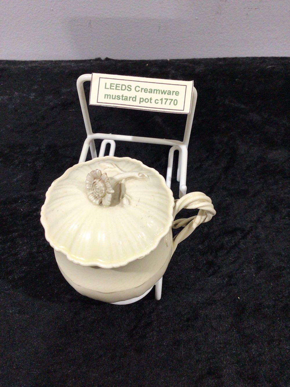 Lot 172: A Leeds Creamware Mustard Pot, circa 1770
