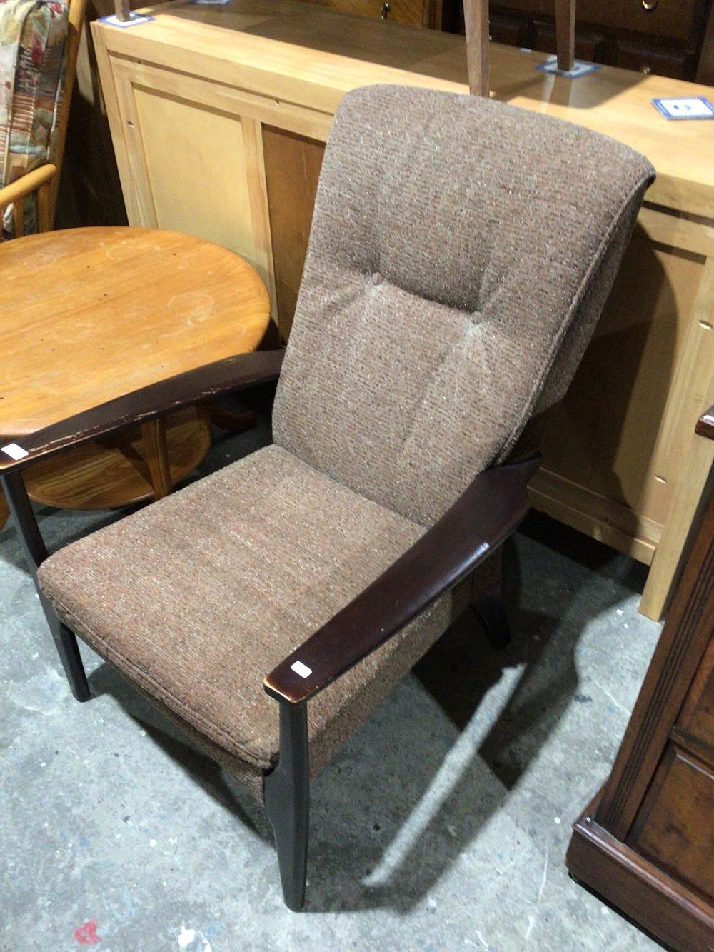 Lot 177: A Parker Knoll 1960s Armchair