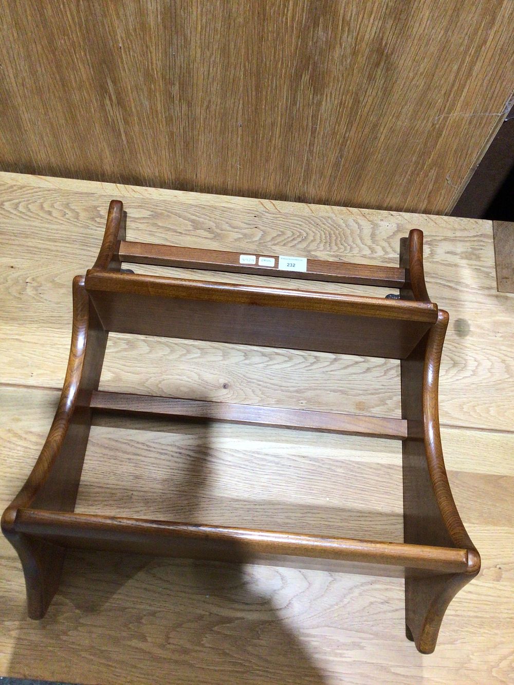 Lot 232: Ercol Vintage Mid-Century Elm Plate Rack
