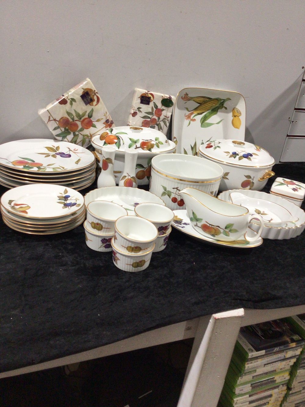 Lot 310: A Collection of Royal Worcester Evesham Dinnerware and Serveware