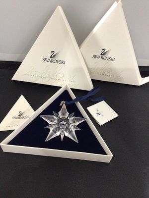 Swarovski 2001 Annual Christmas Ornament Crystal Snowflake. A Swarovski 2001 Annual Christmas 