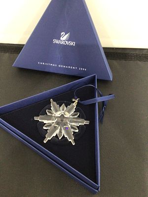 Swarovski 2006 Annual Edition Christmas Snowflake Ornament. A Swarovski 2006 Annual Edition 