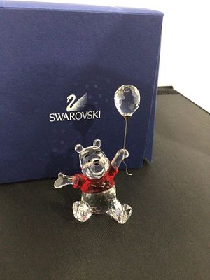 Swarovski Disney Winnie The Pooh Crystal Figurine with Balloon. A Swarovski Disney Winnie The 