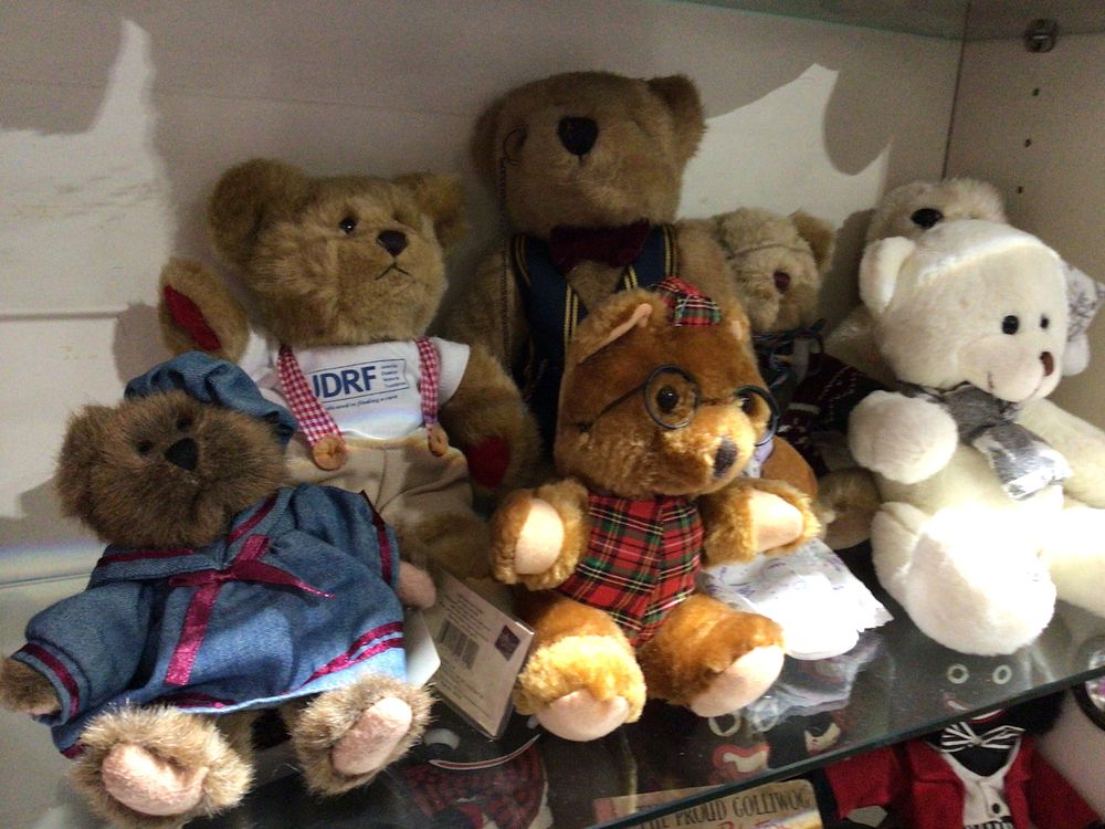 Lot 309: A Collection of Contemporary Plush Teddy Bears, Various Makers