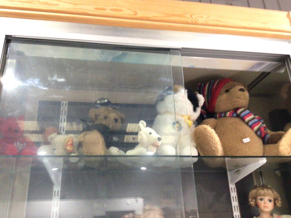 Lot 322: A Collection of Approximately Eight Plush Toys, including Ty Brand Examples,