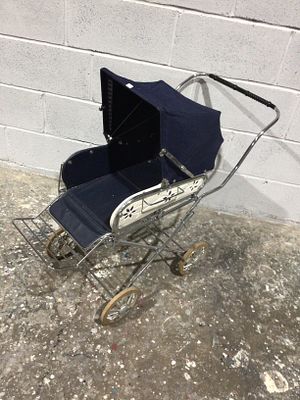 Vintage Adjustable Hedstrom Swedish Baby Carriage. A Vintage Adjustable Hedstrom Swedish Baby 