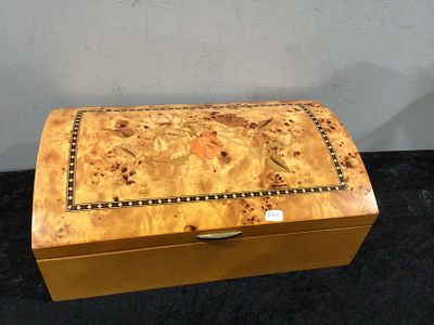 Mele & Co Oriental Rose Wooden Jewellery Box. A Mele & Co Oriental Rose wooden jewellery box of 