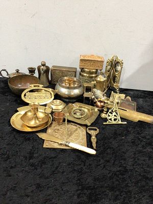 A Collection of Assorted Antique and Vintage Brass and Bronze Objects. This lot comprises 