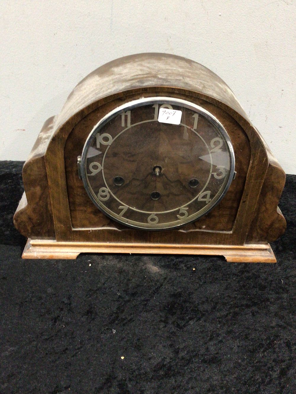 Lot 213: Smiths Art Deco Walnut 8-Day Chiming Mantle Clock
