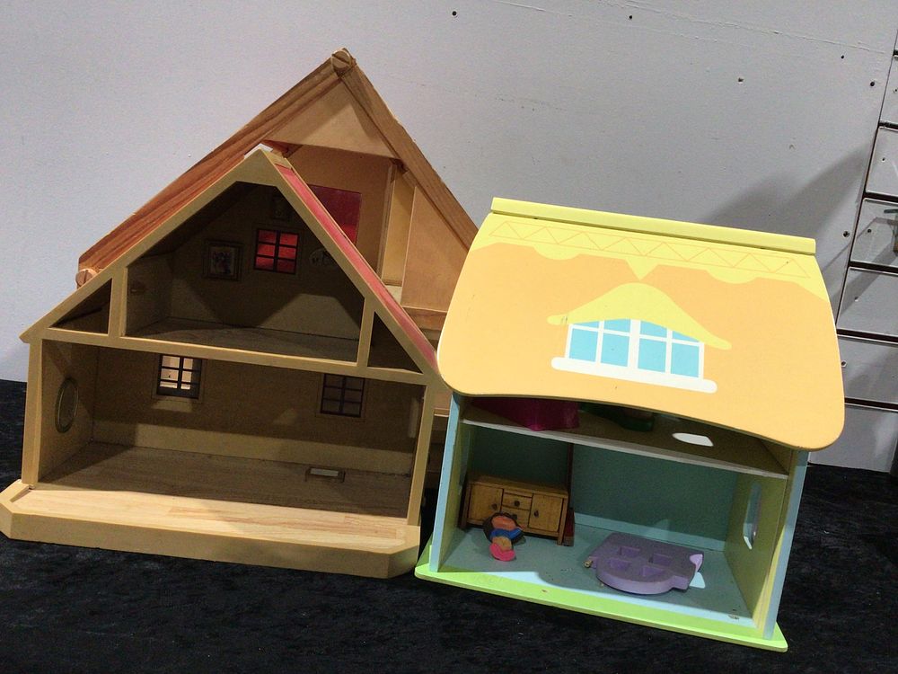 Lot 250: Two Toy Houses, including a Calico Critters / Sylvanian Families Red Roof Cozy Cottage